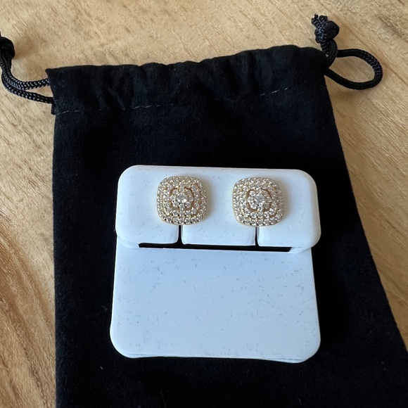 Moissanite Floral Halo Earrings0.68 CT – 925 Silver, Gold - Picture 1 of 5